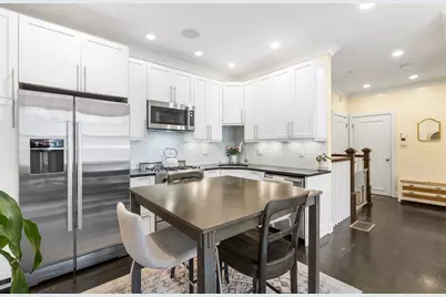 170 W 5th St #1, Boston, MA 02127 - Photo 1