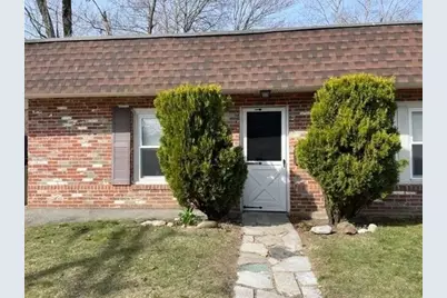 2 Brookside Ave #2D, Worcester, MA 01602 - Photo 1