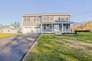 60 Loopley, Ludlow, MA 01056 - Photo 1