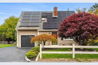 12 Dixfield Rd, Worcester, MA 01606 - Photo 1