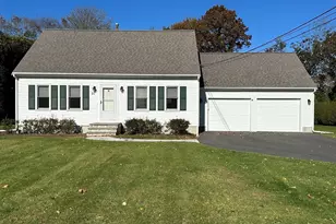 21 Avis St, Dartmouth, MA 02748 - Photo 1
