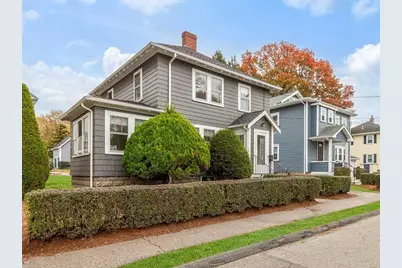 11 Larrabee St, Melrose, MA 02176 - Photo 1