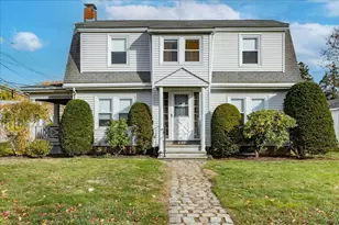 2 Martin St, Marblehead, MA 01945 - Photo 1