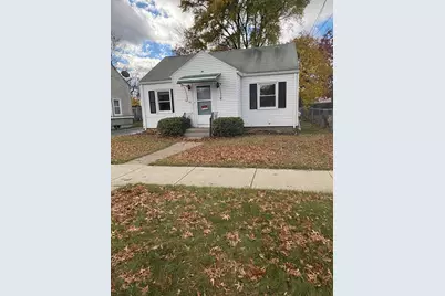 82 Waldorf St, Springfield, MA 01109 - Photo 1