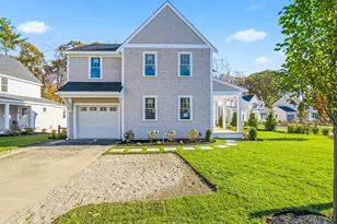 8 Pat Rose Wy, Rockland, MA 02370 - Photo 1