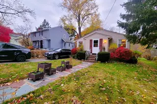 24 Grapevine Ave, Lexington, MA 02421 - Photo 1