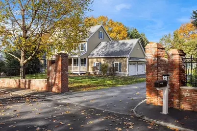 11 Checkerberry Ln, Chelmsford, MA 01824 - Photo 1