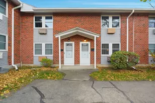 19 Manor Ct, Springfield, MA 01118 - Photo 1