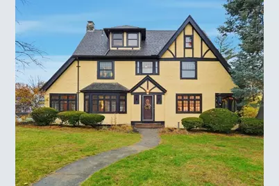 27 Lexington Ave, Holyoke, MA 01040 - Photo 1