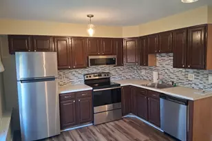 191 Tall Oaks Dr, Weymouth, MA 02190 - Photo 1