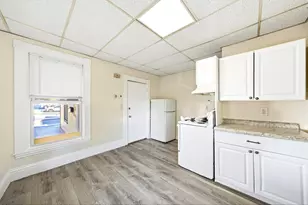 48 Waverly St, Melrose, MA 02176 - Photo 1