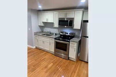 16 Sycamore St #2, Worcester, MA 01608 - Photo 1