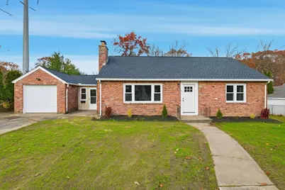 61 Clarence St, West Springfield, MA 01089 - Photo 1