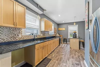 29-31 Essex Ave. #2, Swampscott, MA 01907 - Photo 1