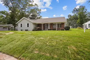 27 Marlaine Dr, Seekonk, MA 02771 - Photo 1