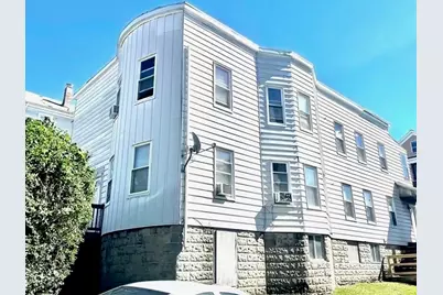 8 Bourne St #2R, Worcester, MA 01606 - Photo 1