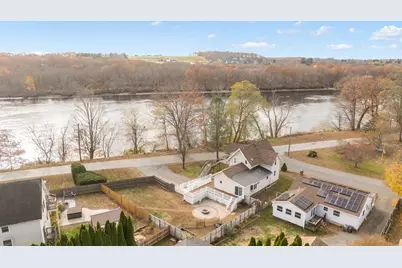 3 Munroe St, Haverhill, MA 01830 - Photo 1