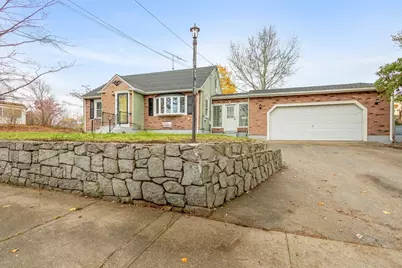 25 Lakeview St, Blackstone, MA 01504 - Photo 1