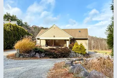 17 Mountain St #B, Williamsburg, MA 01039 - Photo 1