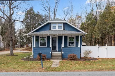 29 Glenwood St, Holden, MA 01520 - Photo 1