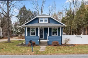 29 Glenwood St, Holden, MA 01520 - Photo 1