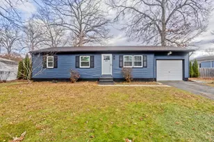 211 Glenoak Dr, Springfield, MA 01129 - Photo 1