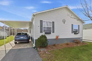 9 Blackbird St, Tiverton, MA 02787 - Photo 1