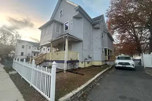62 Washburn St, Springfield, MA 01107 - Photo 1