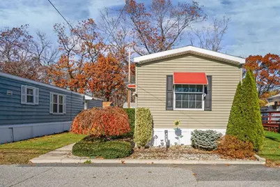 548 Kenyon Ave #45, Attleboro, MA 02703 - Photo 1