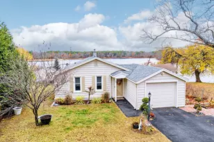 98 Pine Grove St, Springfield, MA 01119 - Photo 1