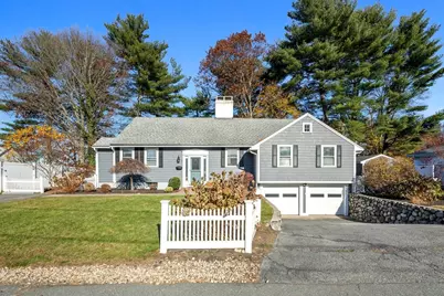 3 Suntaug Street, Lynnfield, MA 01940 - Photo 1