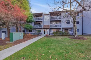 2211 Franklin Crossing Rd, Franklin, MA 02038 - Photo 1