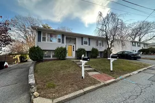 11 Sutcliffe Ave, Lincoln, RI 02865 - Photo 1