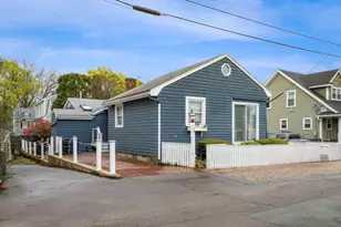 13 Roosevelt Ave, Marblehead, MA 01945 - Photo 1