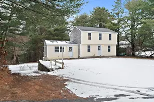 4 Oaken Bucket Ln, Plymouth, MA 02360 - Photo 1