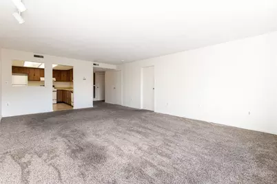 404 Paradise Rd #2N, Swampscott, MA 01907 - Photo 1