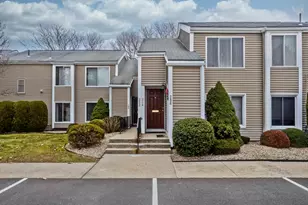 286 Nassau Dr, Springfield, MA 01129 - Photo 1