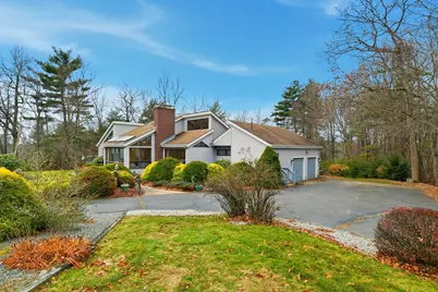 140 Waverly Rd, Ludlow, MA 01056 - Photo 1