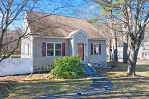 1572 Bridge St, Dracut, MA 01826 - Photo 1