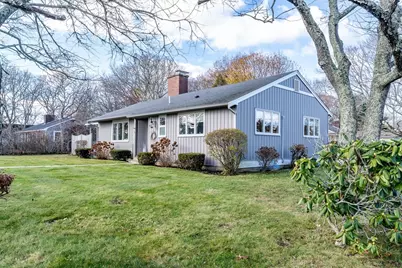142 Chestnut St, Barnstable, MA 02601 - Photo 1