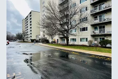 200 Cove Way #205, Quincy, MA 02169 - Photo 1