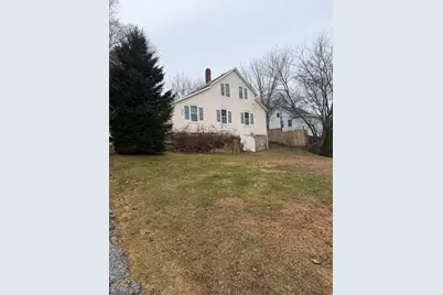 8 Mt Pleasant St, Webster, MA 01570 - Photo 1