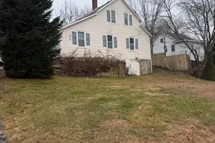 8 Mt Pleasant St, Webster, MA 01570 - Photo 1