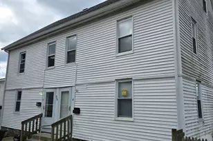 712 Lawrence St, Lowell, MA 01852 - Photo 1