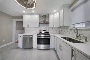 52 Hovey St, Quincy, MA 02171 - Photo 1