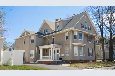 186 Summit St, Pawtucket, RI 02860 - Photo 1
