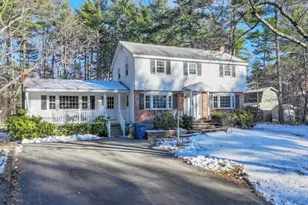 40 Maureen Dr, Tewksbury, MA 01876 - Photo 1