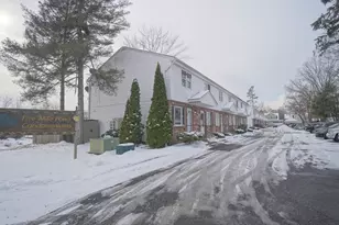 120 Lamplighter Ln, Springfield, MA 01119 - Photo 1