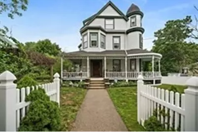 59 Spring St #3, Wakefield, MA 01880 - Photo 1