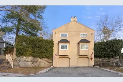 7 Gentry Ln #7, Uxbridge, MA 01569 - Photo 1